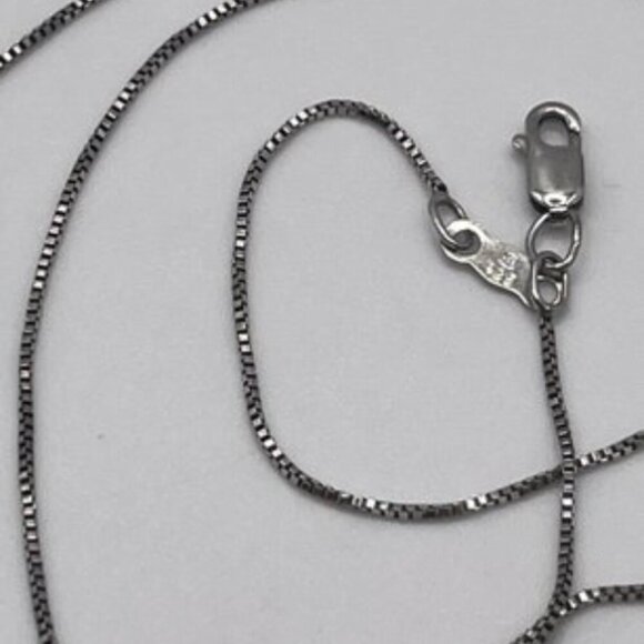 Sterling Silver 'LIVE' Charm and Box Chain - Picture 7 of 8